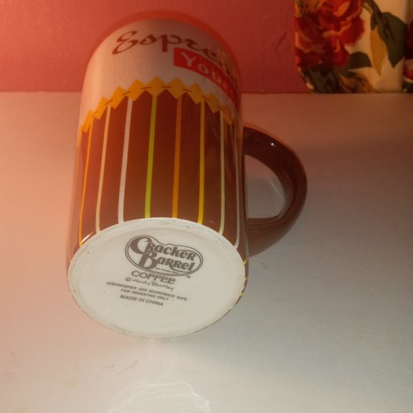 COFFEE & TEA BEVERAGE TALL MUG THAT SAYS ESPRESSO YOURSELF FROM CRACKER BARREL - Picture 4 of 7